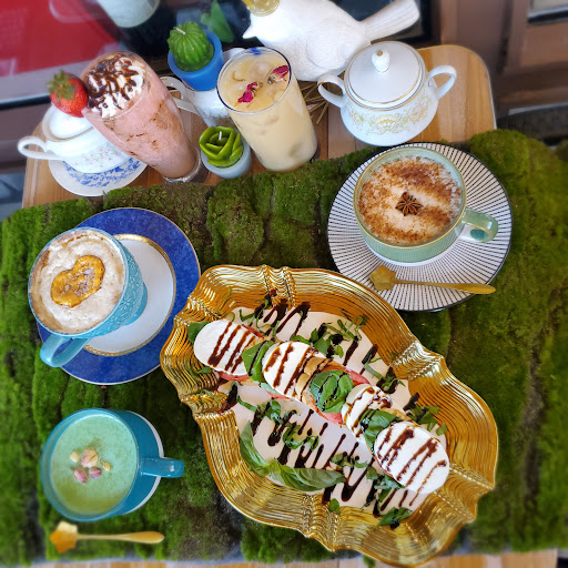 Brunch spread at D' Coffee Bouteaque — lattes, caprese and fresh drinks